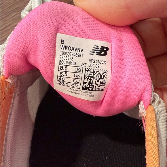 New Balance Women's Cream and Pink Athletic Shoes - Picture 8 of 8